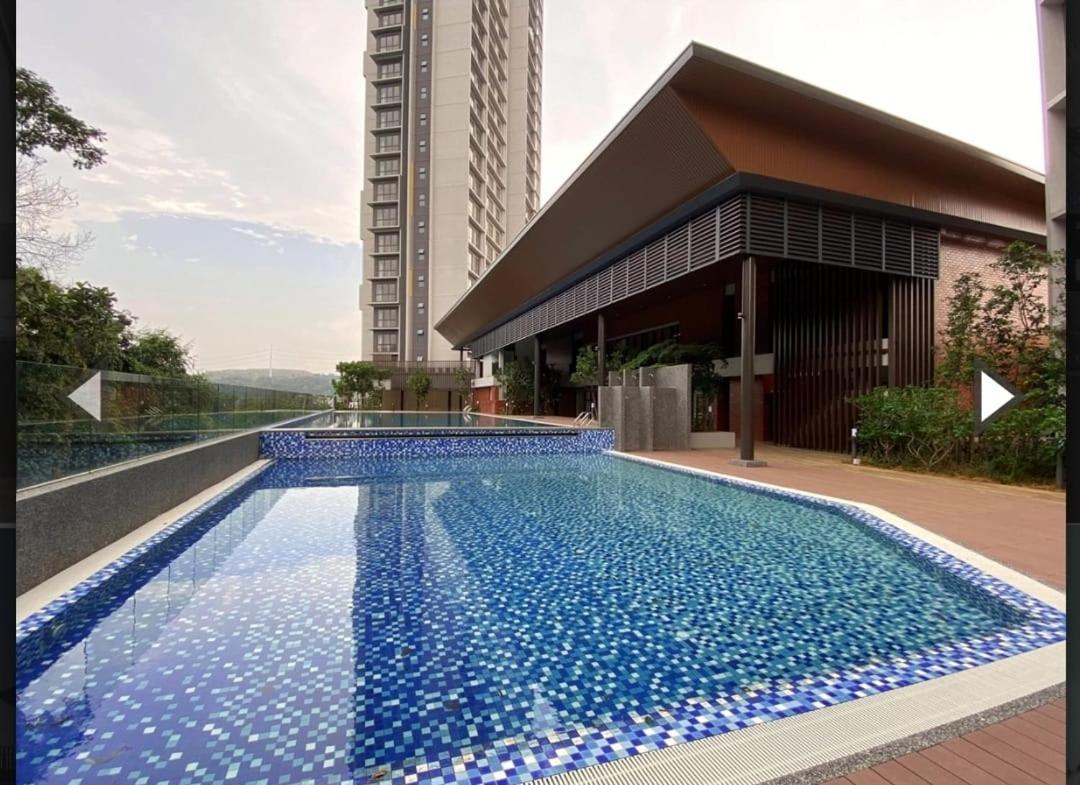 The Clio 2 Residences, Beside Conezion, Beside Ioi City Mall, Opposite Serdang Hospital, Beside Uniteen And Upm, Путраджая Экстерьер фото